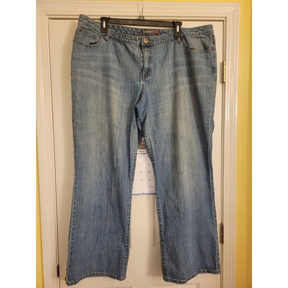 Venezia Right Fit Red Triangle Bootcut Jeans Size 7 (Size 26)